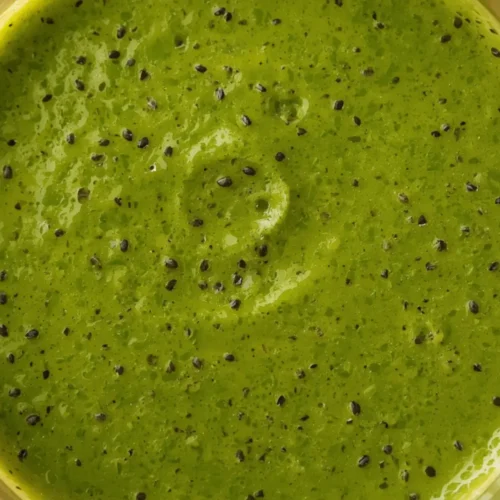 green smoothie detox spinach banana ginger